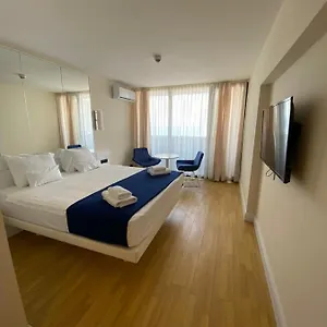 Orbi City Land شقة باتومي
